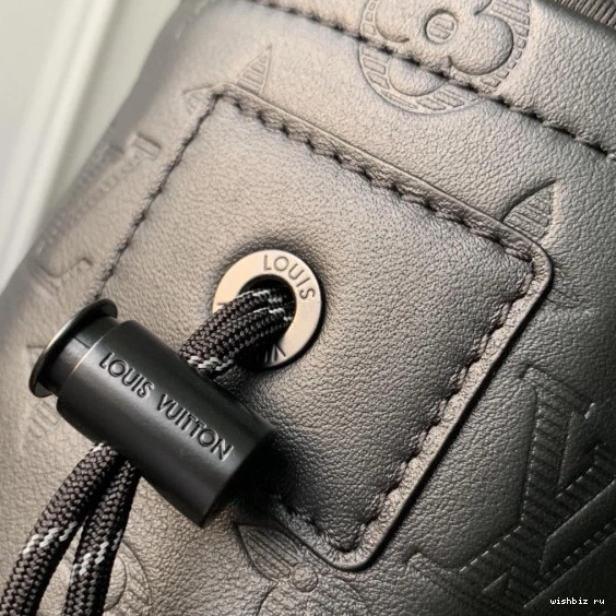 WIS LOUIS BAG NANO VUITTON CHALK 0224